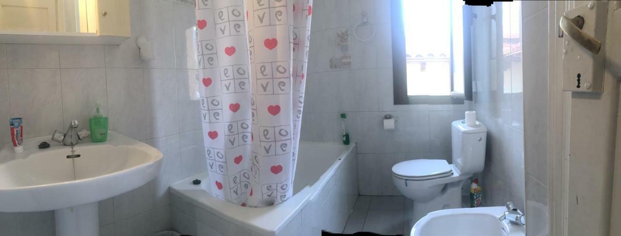 Piso En El Humedo, Al Lado Plaza Mayor Леон Екстериор снимка