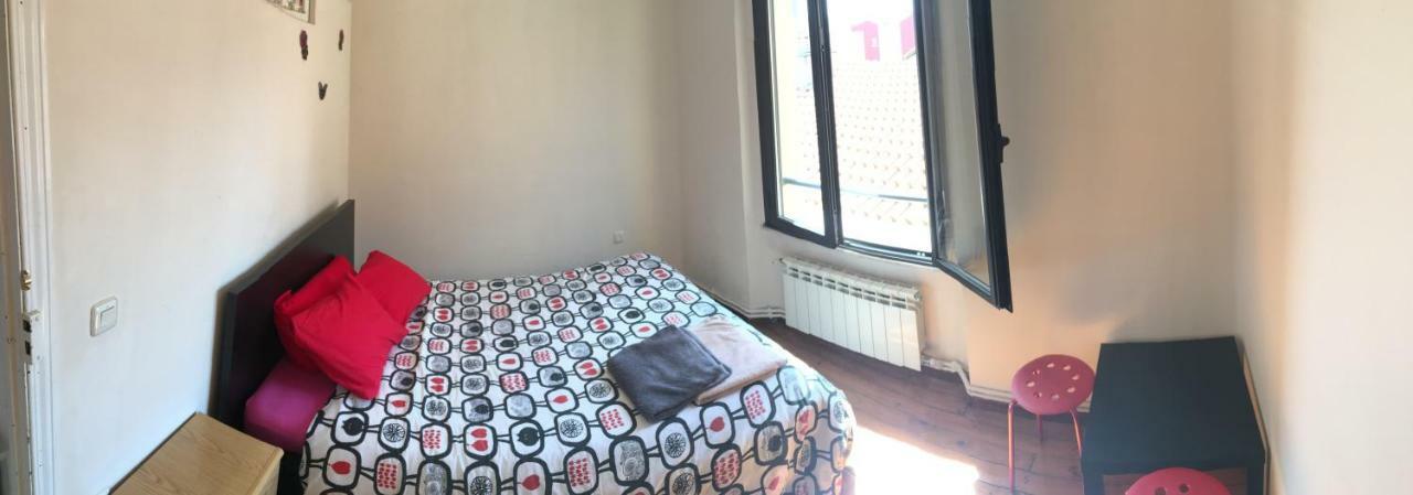 Piso En El Humedo, Al Lado Plaza Mayor Леон Екстериор снимка