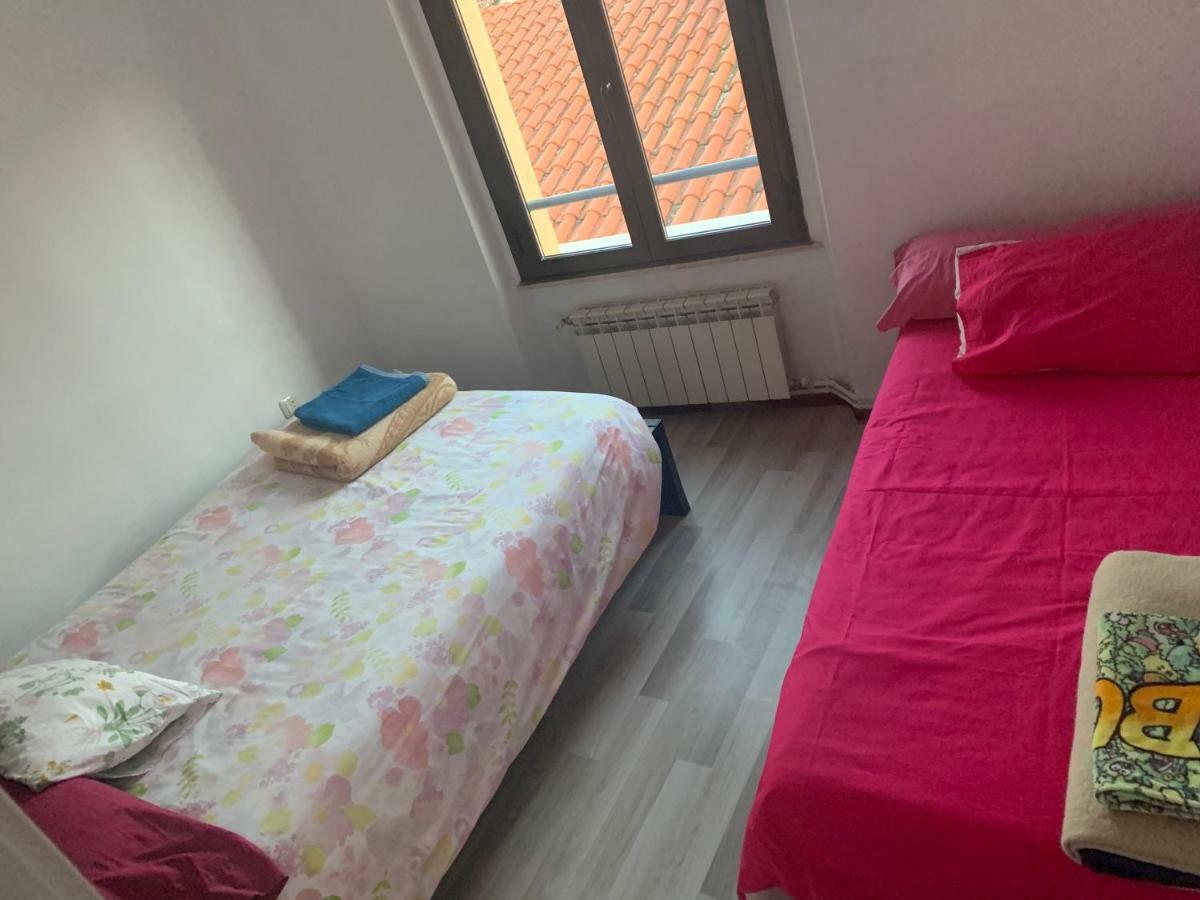 Piso En El Humedo, Al Lado Plaza Mayor Леон Екстериор снимка